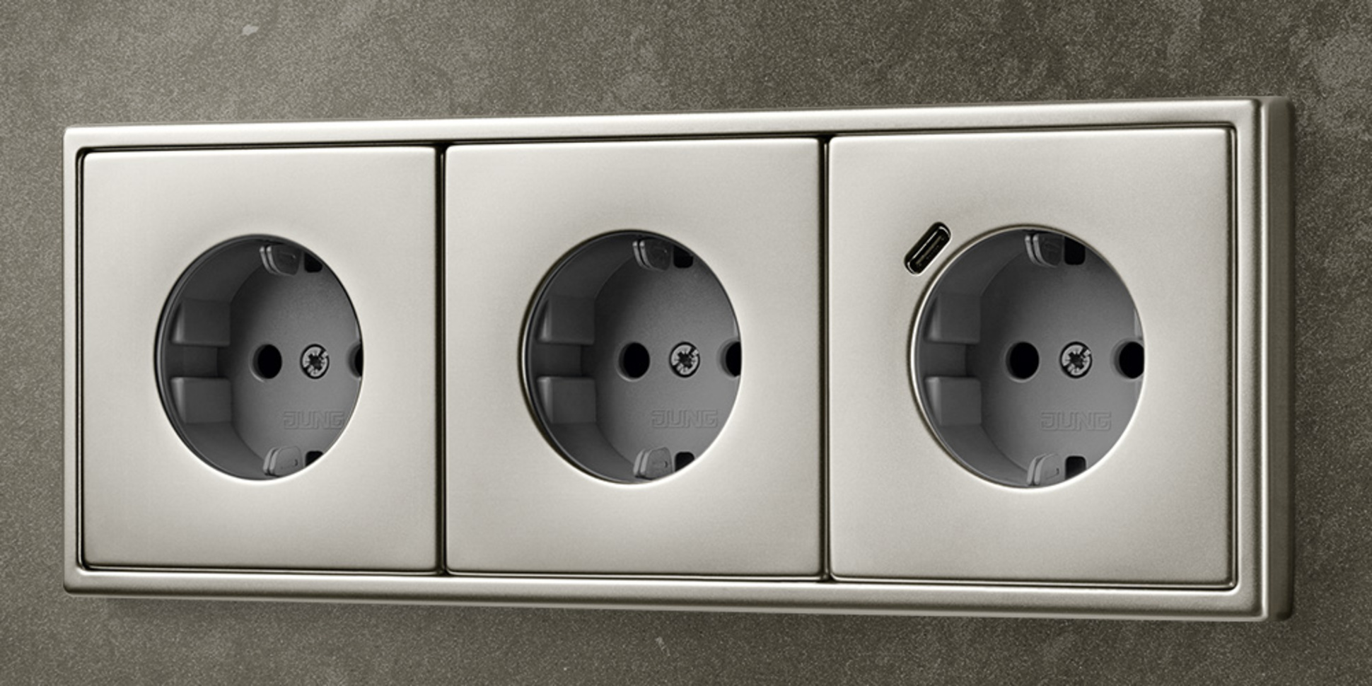 SCHUKO® Steckdosen mit USB bei IMP Immotec GmbH in Mühltal